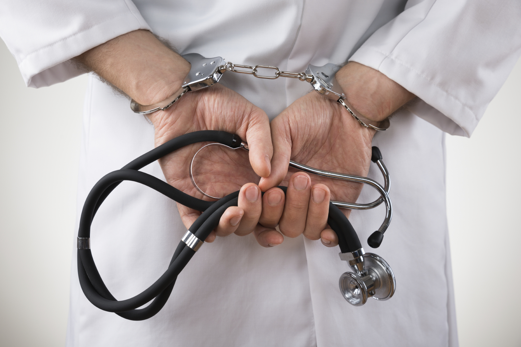 Medical Ethics – Physician Goes to Jail for Pain-killer Prescriptions